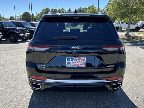 2025 Jeep Grand Cherokee Summit