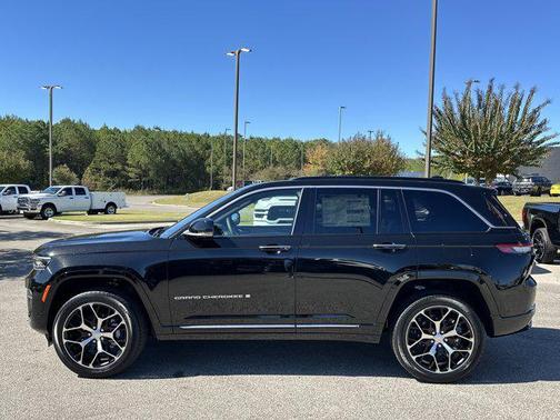 2025 Jeep Grand Cherokee Summit