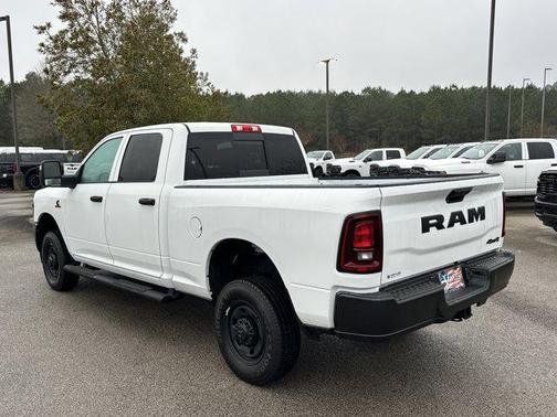 2026 RAM 2500 Tradesman Crew Cab 4x4 6'4' Box