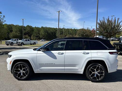 2025 Jeep Grand Cherokee Summit