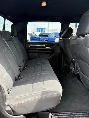 Delmonico Red Pearlcoat 2022 RAM 1500 Big Horn/Lone Star