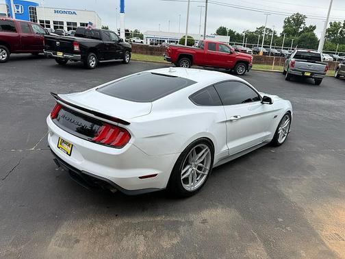 Oxford White 2022 Ford Mustang GT Premium