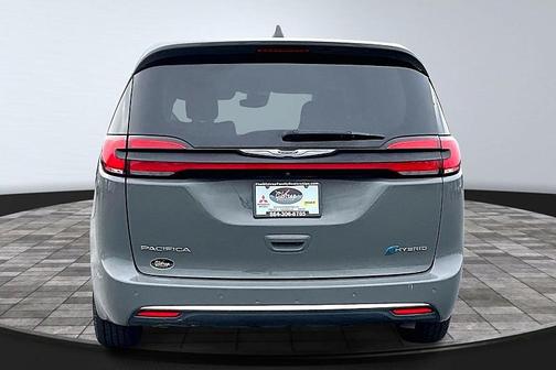 2022 Chrysler Pacifica Hybrid Touring L
