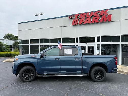 Lakeshore Blue Metallic 2024 Chevrolet Silverado 1500 RST