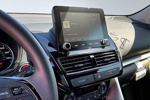 2024 Mitsubishi Eclipse Cross LE