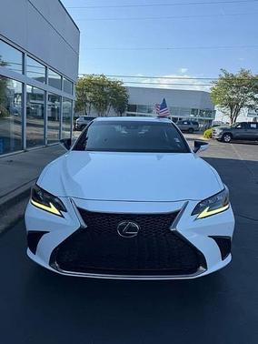 Eminent White Pearl 2019 Lexus ES 350 Base
