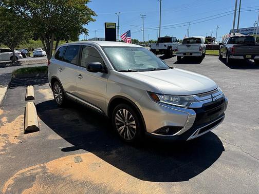 Alloy Silver Metallic 2019 Mitsubishi Outlander ES