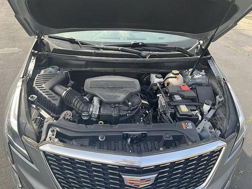 Argent Silver Metallic 2023 Cadillac XT5 Premium Luxury