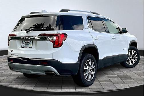 2023 GMC Acadia FWD SLT