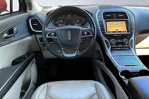 2019 Lincoln Nautilus Select