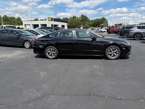 Onyx Black 2023 Hyundai SONATA SEL