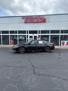 Super Black 2025 Nissan Altima SR FWD