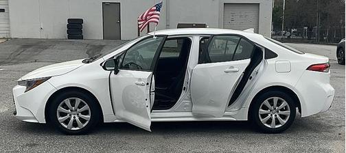 Ice Cap 2024 Toyota Corolla LE