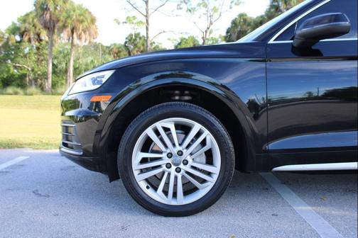 2018 Audi Q5 2.0T Premium Plus