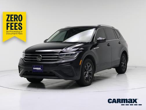 Black 2023 Volkswagen Tiguan SE
