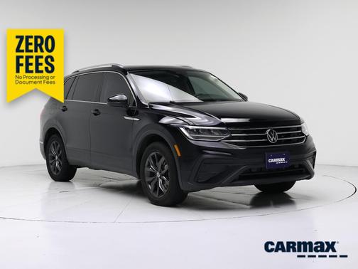 Black 2023 Volkswagen Tiguan SE