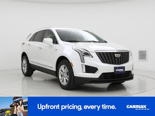 White 2023 Cadillac XT5 Luxury