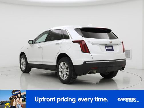 White 2023 Cadillac XT5 Luxury