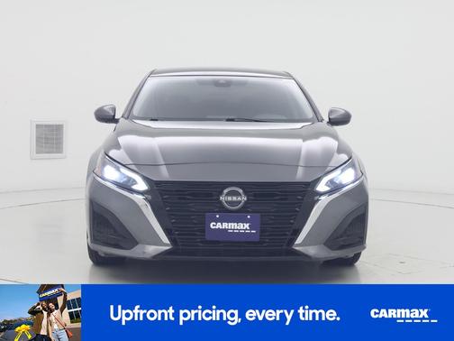 Gray 2023 Nissan Altima SV