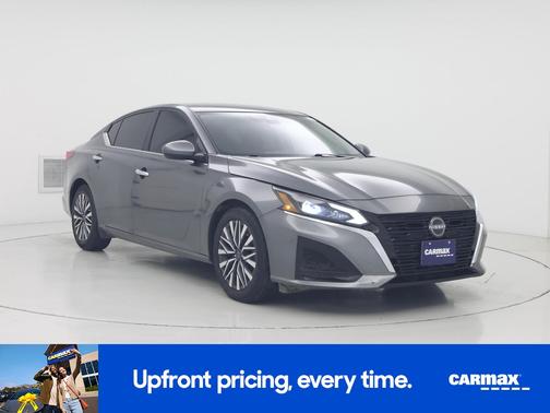Gray 2023 Nissan Altima SV