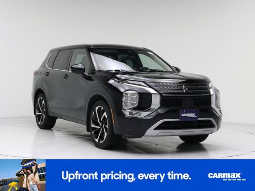 Black 2022 Mitsubishi Outlander SE
