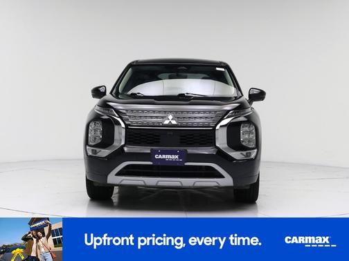 Black 2022 Mitsubishi Outlander SE