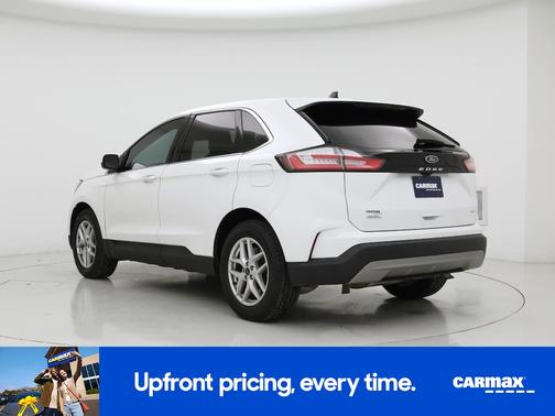 White 2023 Ford Edge SEL