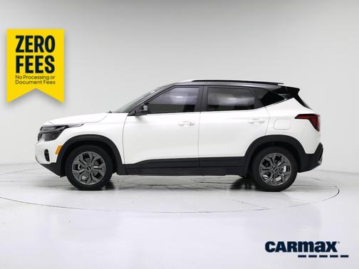 White 2024 Kia Seltos S