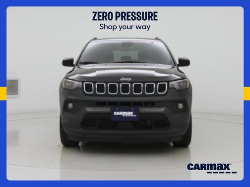 Gray 2024 Jeep Compass Latitude