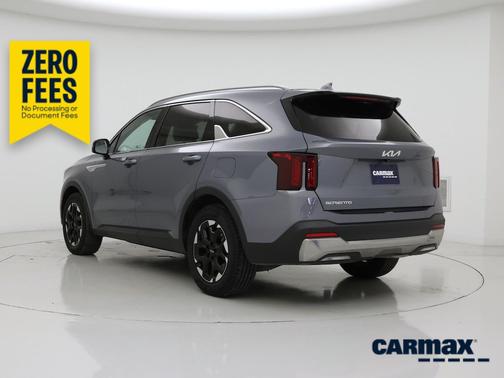 Silver 2024 Kia Sorento S
