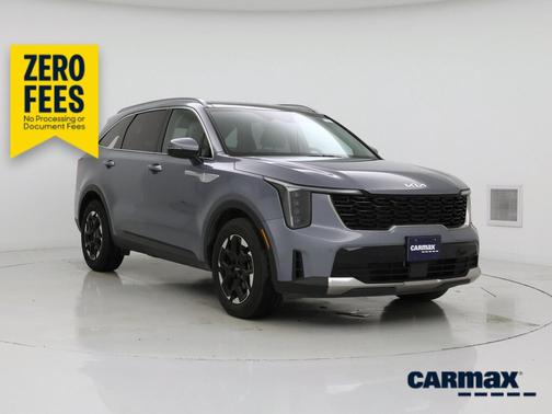 Silver 2024 Kia Sorento S