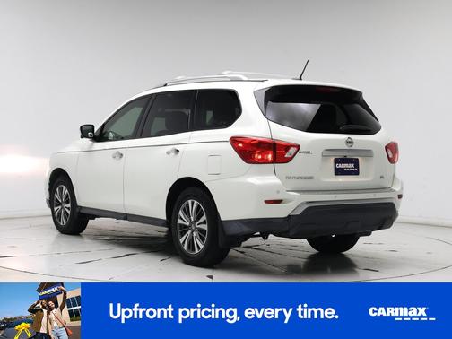2017 Nissan Pathfinder SL