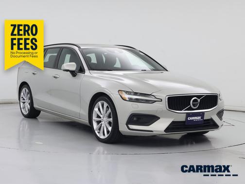 Silver 2020 Volvo V60 T5 Momentum