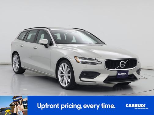 Silver 2020 Volvo V60 T5 Momentum