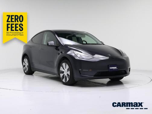 Gray 2024 Tesla Model Y Long Range