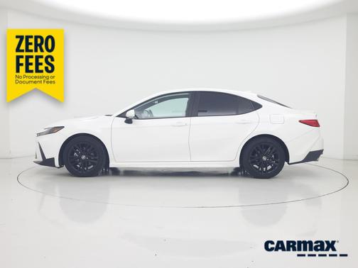 White 2025 Toyota Camry SE