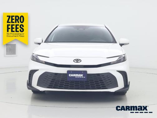 White 2025 Toyota Camry SE