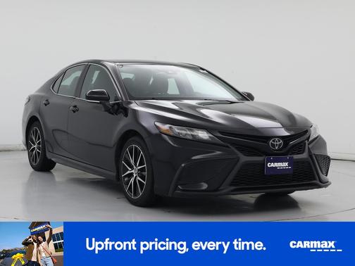 Black 2024 Toyota Camry SE