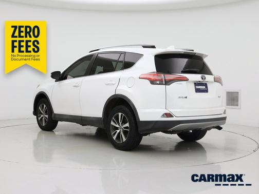 White 2018 Toyota RAV4 XLE