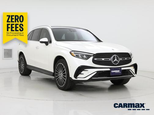 White 2023 Mercedes-Benz GLC 300