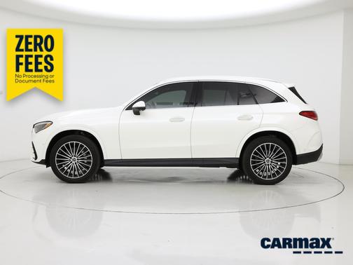 White 2023 Mercedes-Benz GLC 300