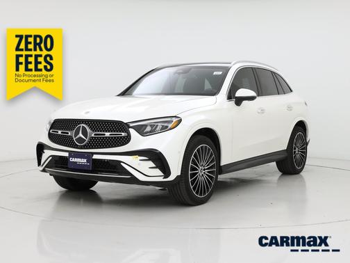 White 2023 Mercedes-Benz GLC 300