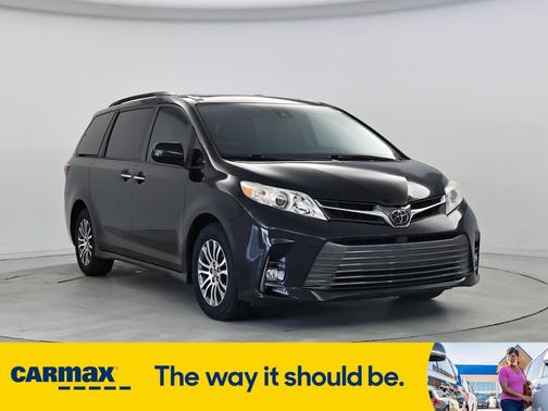 2018 Toyota Sienna XLE