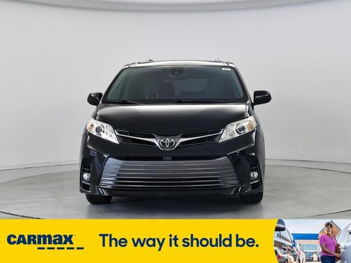 2018 Toyota Sienna XLE