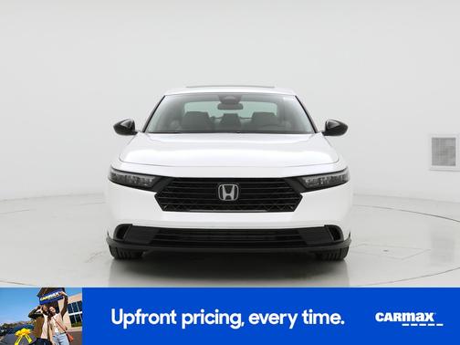 White 2025 Honda Accord SE