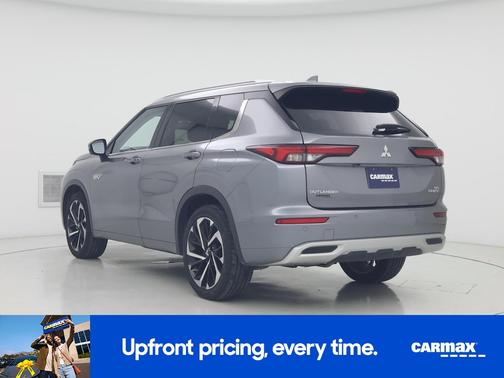Silver 2023 Mitsubishi Outlander PHEV SEL