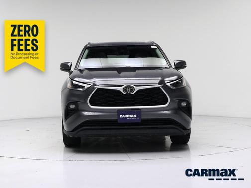 Gray 2021 Toyota Highlander XLE