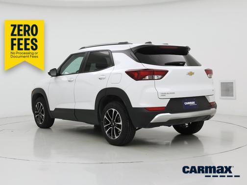 White 2024 Chevrolet Trailblazer LT