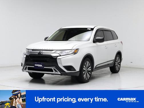 White 2020 Mitsubishi Outlander ES
