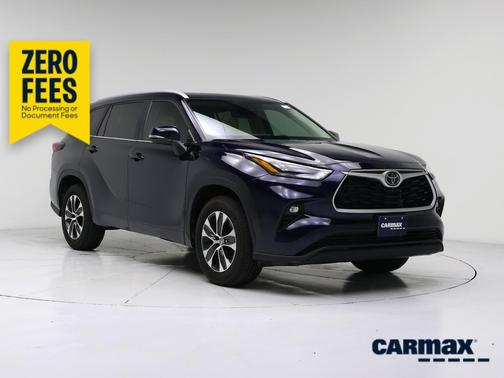Blue 2025 Toyota Highlander XLE